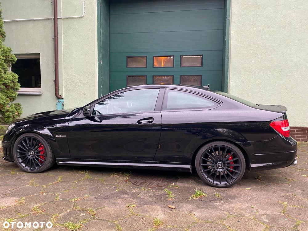 Mercedes-Benz Klasa C 63 AMG - 9