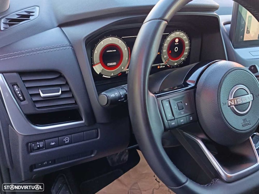 Nissan Qashqai 1.3 DIG-T N-Connecta Xtronic — fotografia 13