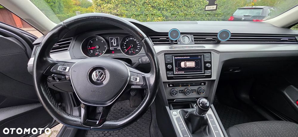 Volkswagen Passat 1.6 TDI BMT Trendline - 10