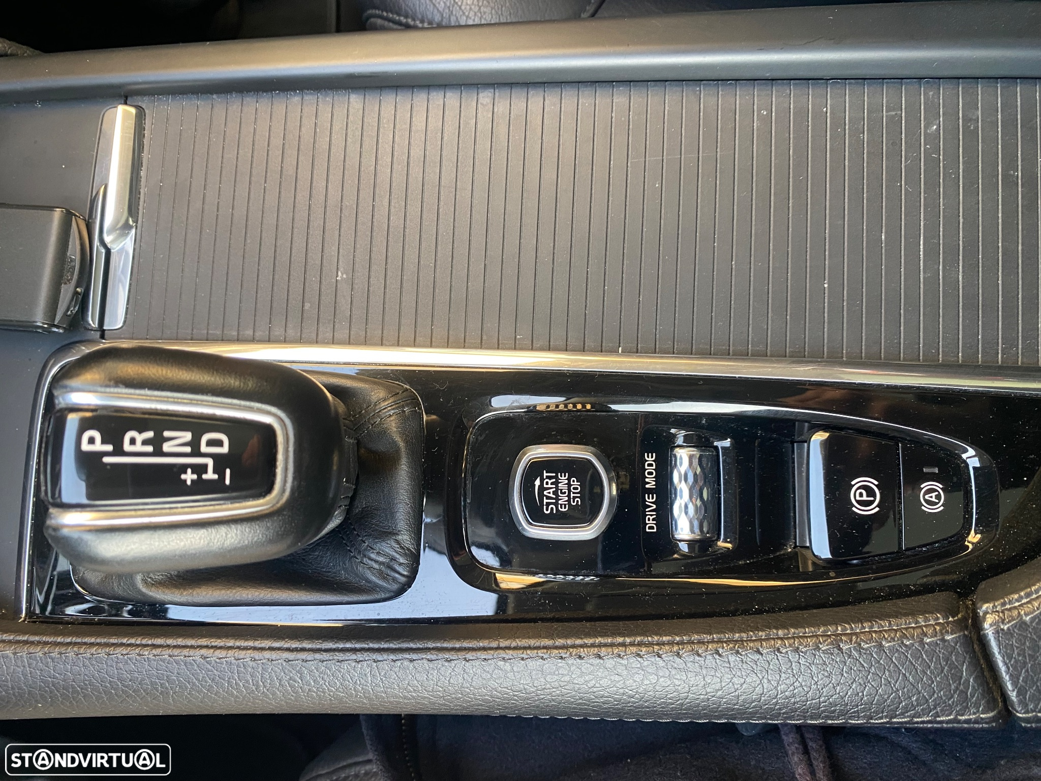 Volvo V90 2.0 D4 Momentum Plus Geartronic - 24