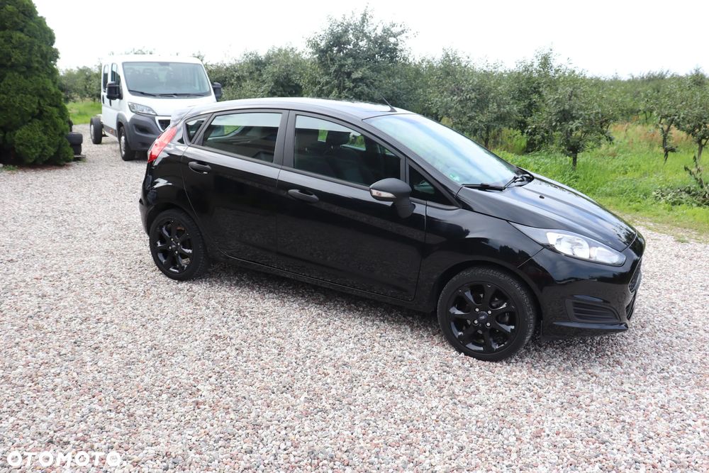 Ford Fiesta 1.25 Celebration - 8