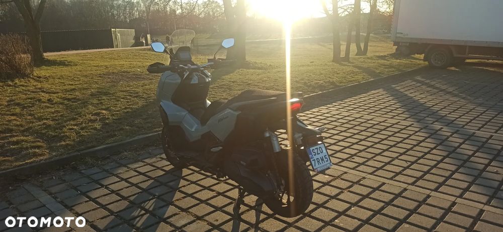 Honda ADV350 - 11