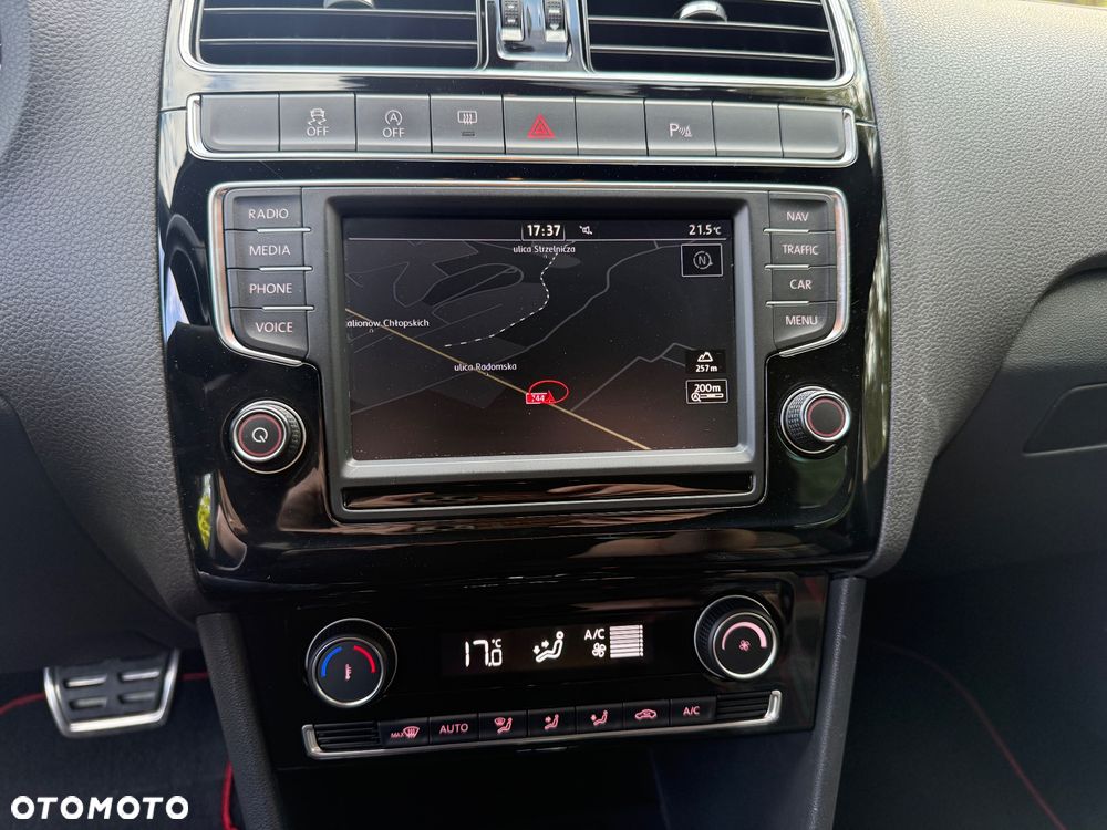 Volkswagen Polo 1.8 TSI (Blue Motion Technology) DSG GTI - 21