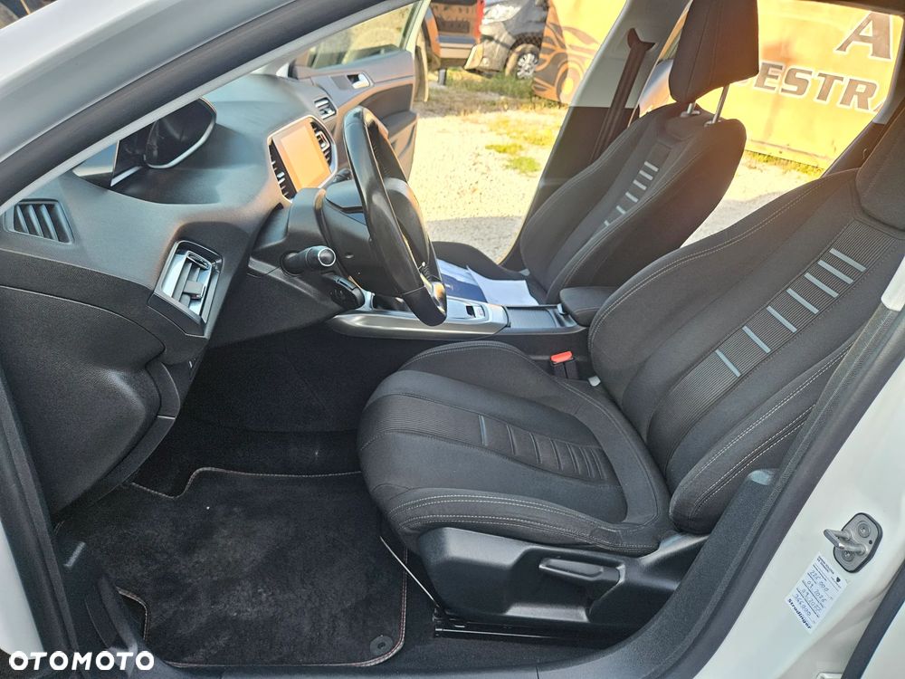 Peugeot 308 BlueHDi 150 EAT6 Stop & Start Allure - 23