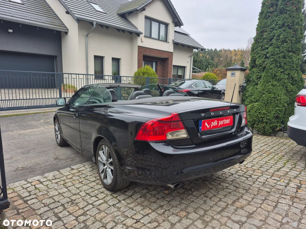 Volvo C70 D3 Momentum - 8