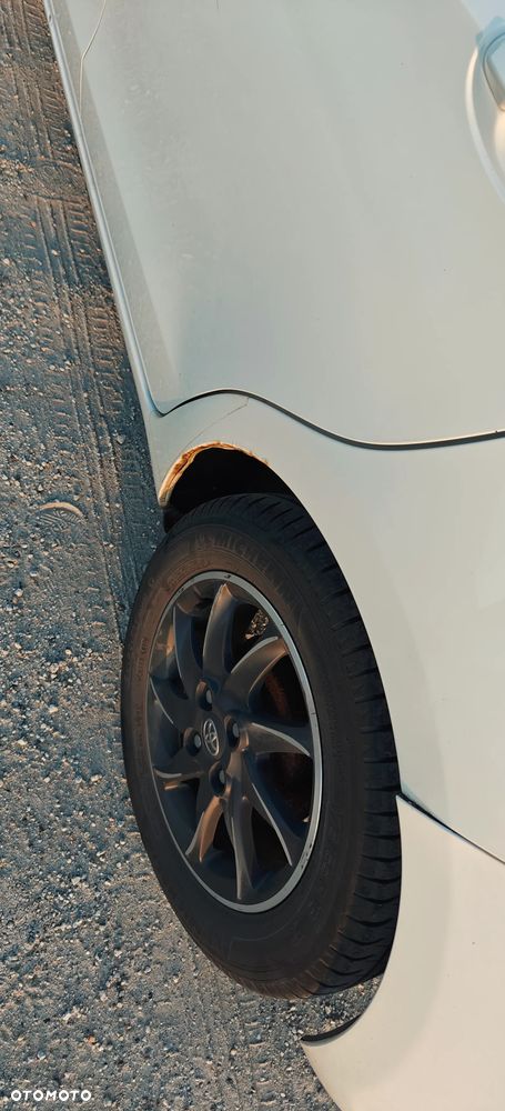 Toyota Yaris 1.4 D-4D Premium - 21