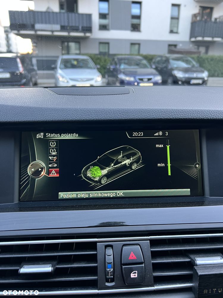 BMW Seria 5 530d xDrive - 17