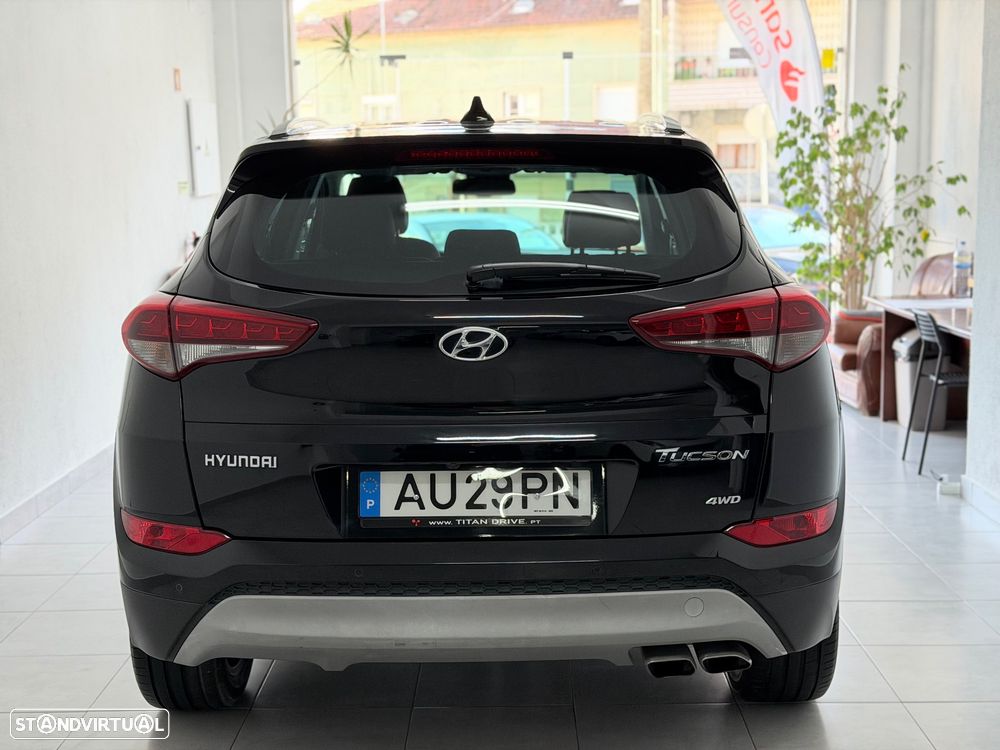 Hyundai Tucson 2.0 CRDi 4WD Auto Premium - 8