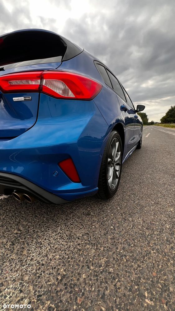 Ford Focus 1.0 EcoBoost mHEV ST-Line - 24