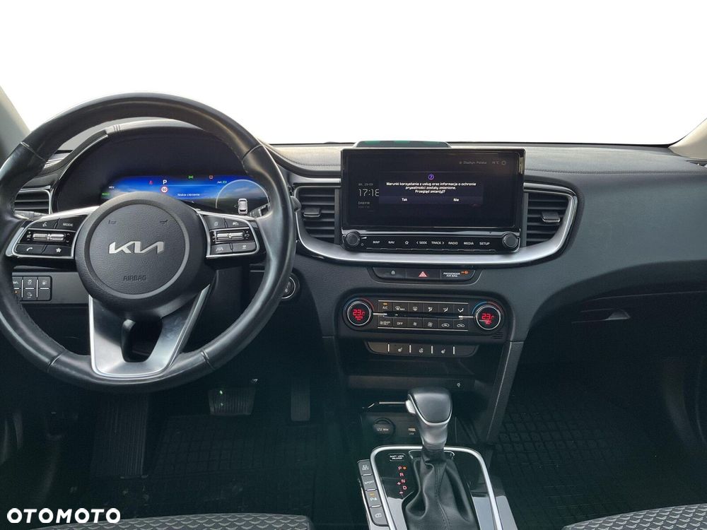 Kia Ceed - 16