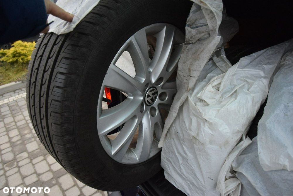 Volkswagen Tiguan 2.0 TDI DPF BlueMotion Technology Sport & Style - 20