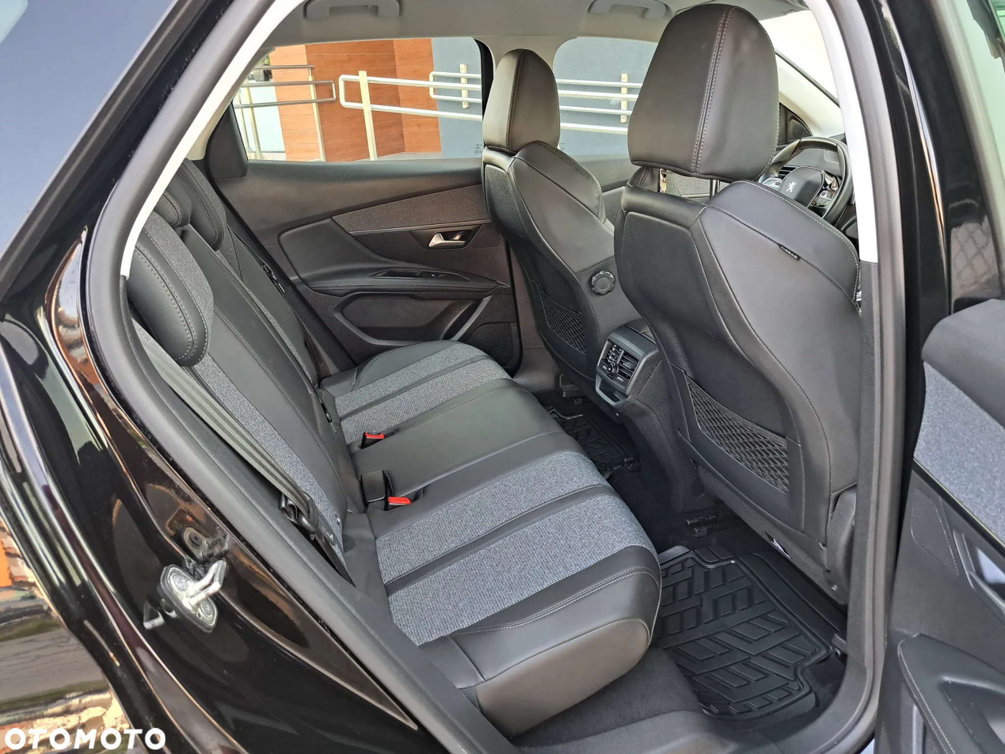 Peugeot 3008 1.5 BlueHDi Allure S&S EAT8 - 12