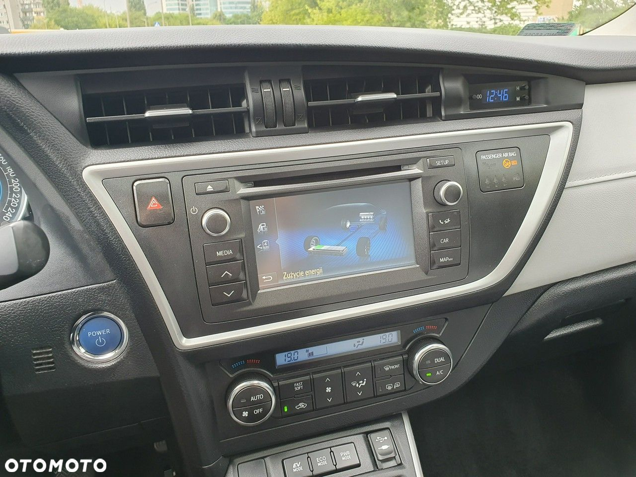 Toyota Auris - 22