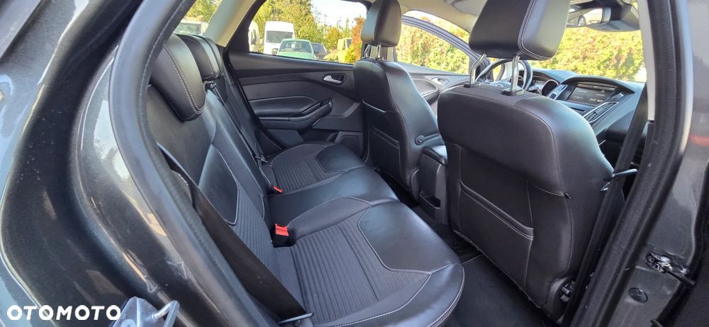 Ford Focus Turnier 1.0 EcoBoost Start-Stopp-System TITANIUM X - 31