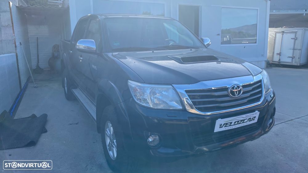 Toyota Hilux - 2