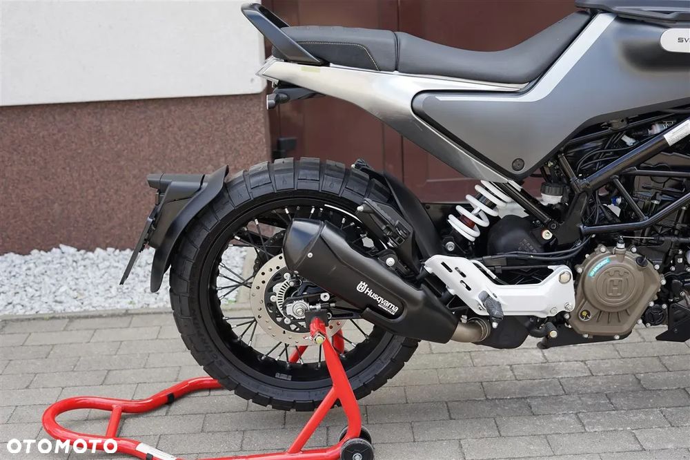 Husqvarna Svartpilen - 4