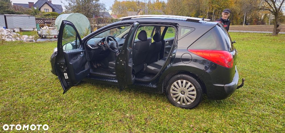 Peugeot 207 - 12
