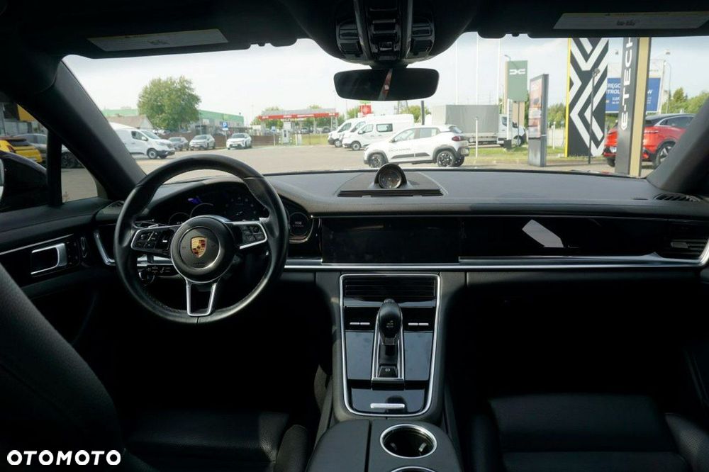 Porsche Panamera 4 - 13