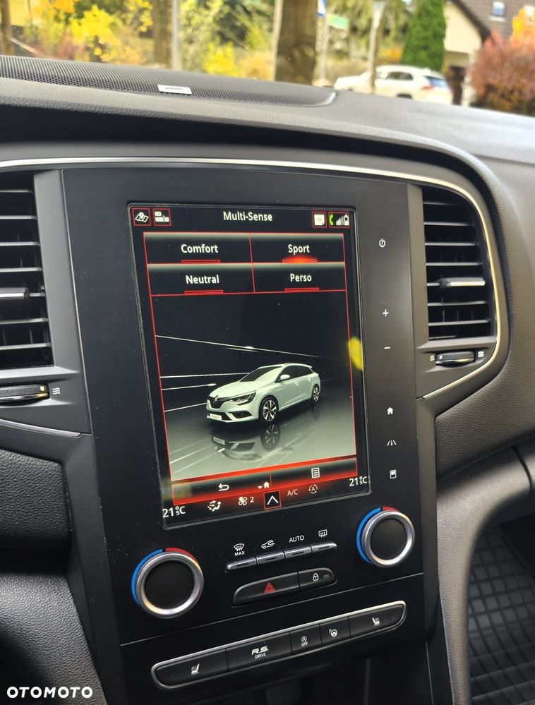 Renault Megane ENERGY TCe 205 EDC GT - 17