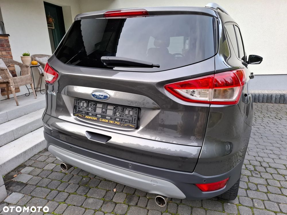 Ford Kuga 2.0 TDCi 2x4 Titanium - 29