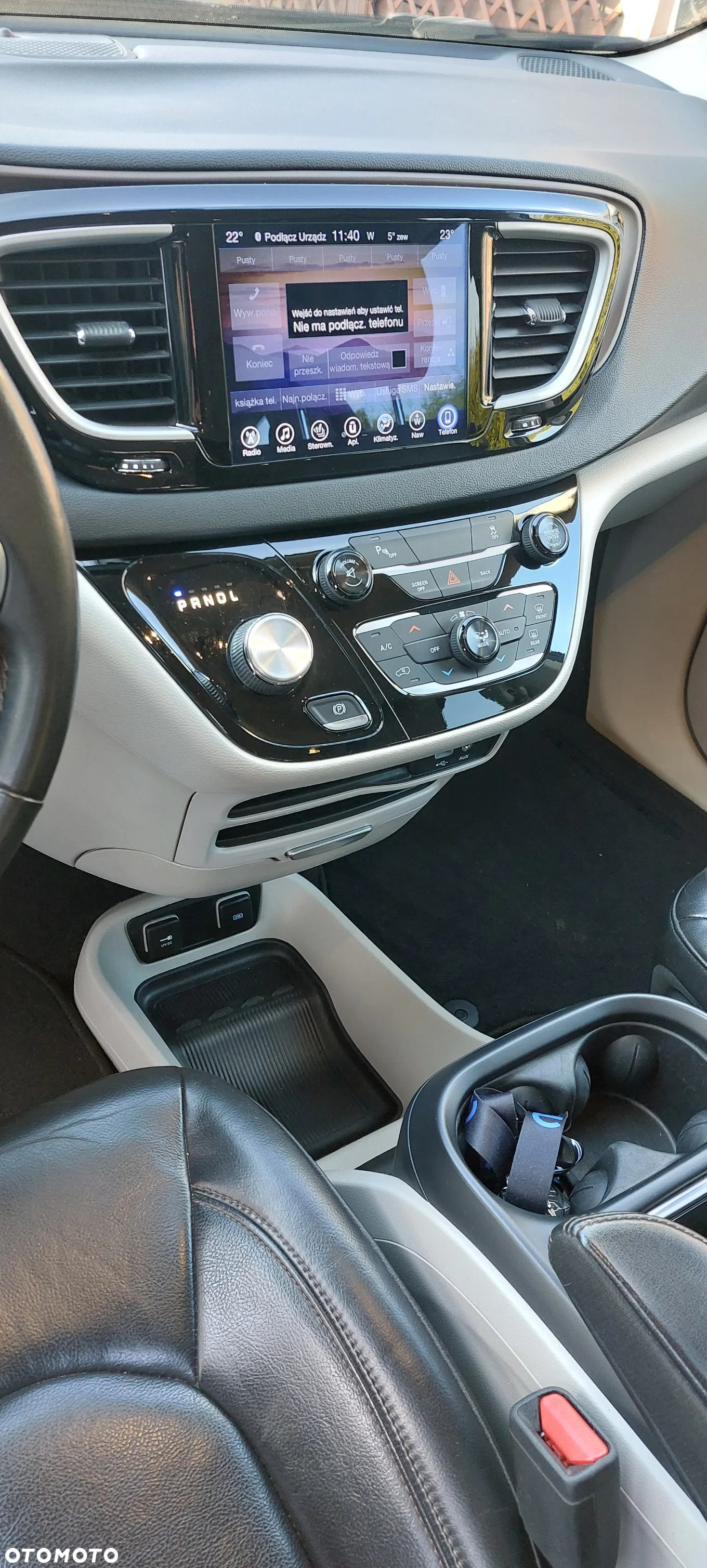 Chrysler Pacifica - 18