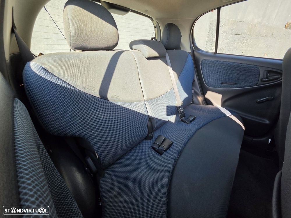 Toyota Yaris 1.0 Terra AC - 7