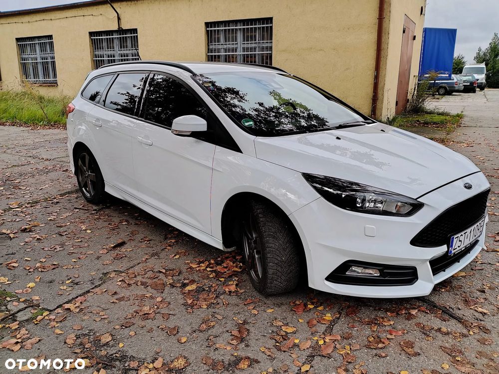 Ford Focus Turnier 2.0 EcoBoost ST - 8