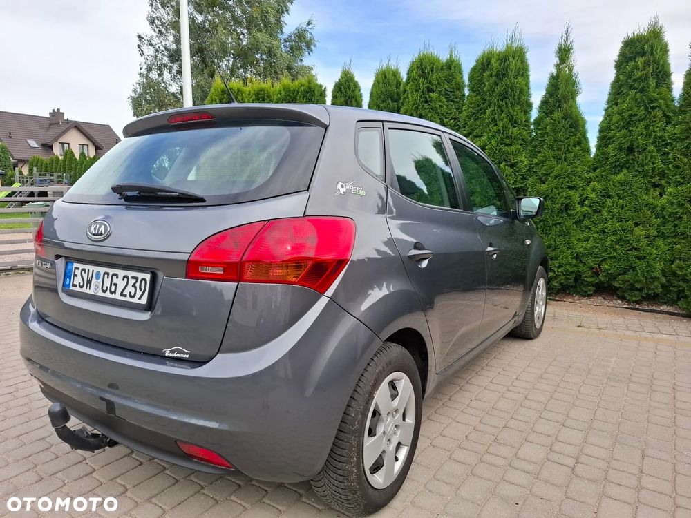 Kia Venga 1.4 CVVT UEFA EURO 2016 - 5