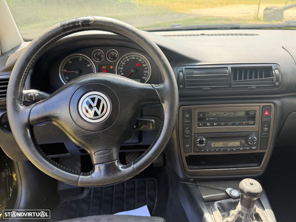 VW Passat Variant 1.9 TDi Confortline - 42