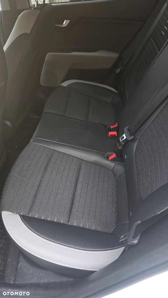 Kia Stonic 1.0 T-GDI L DCT - 13
