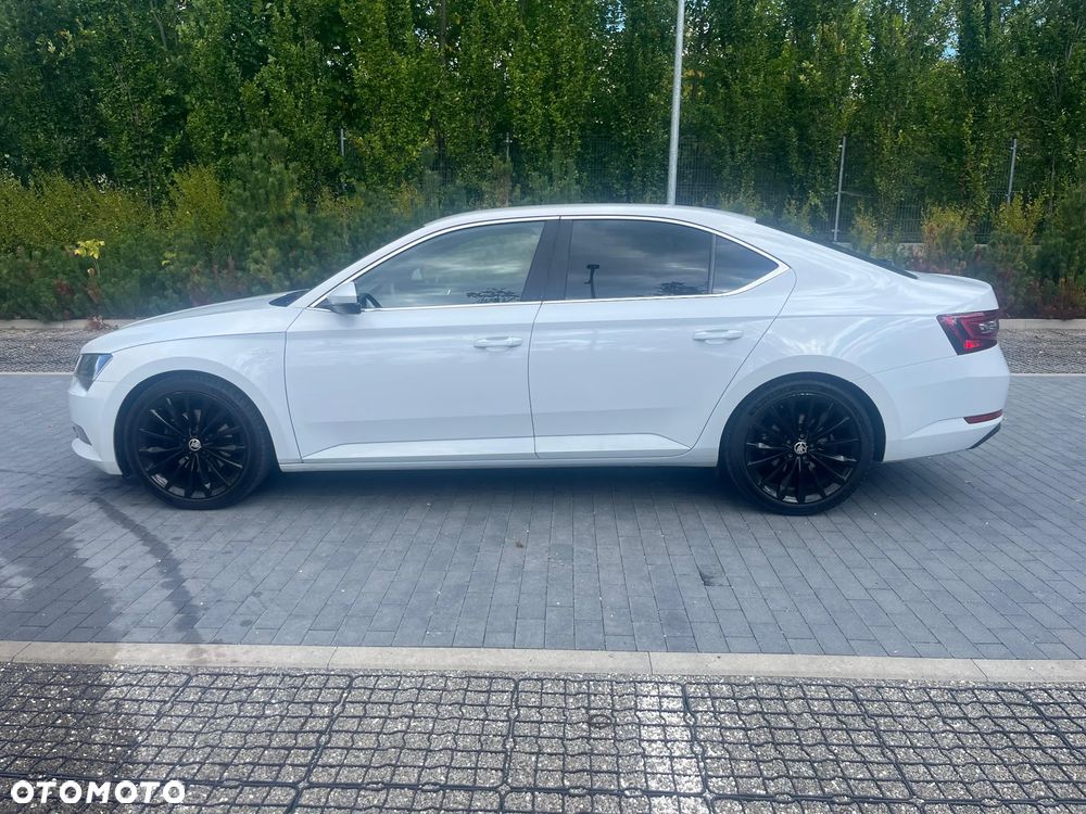 Skoda Superb 2.0 TDI L&K DSG - 5