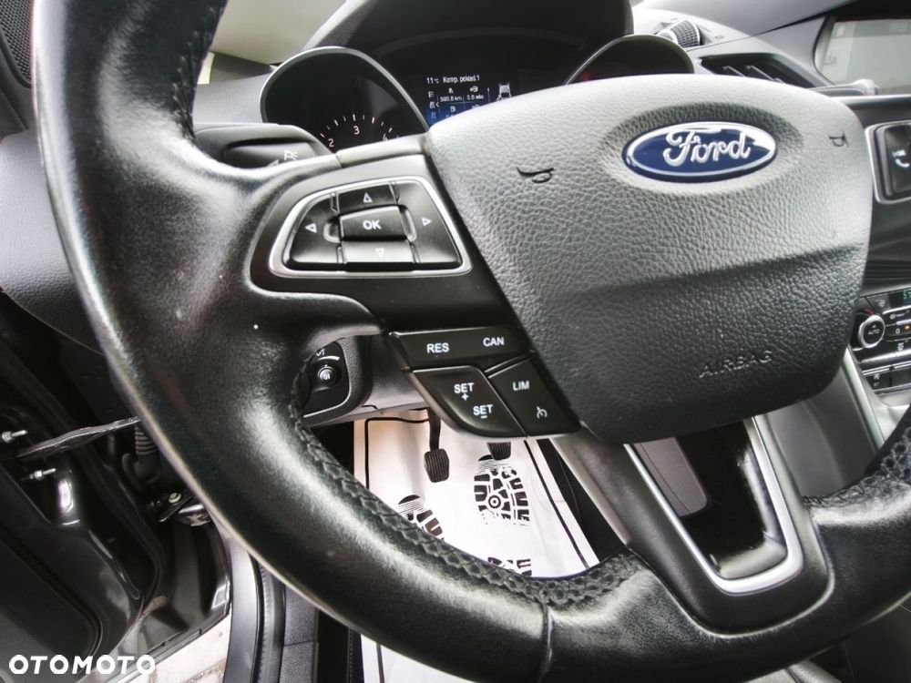 Ford Kuga - 13
