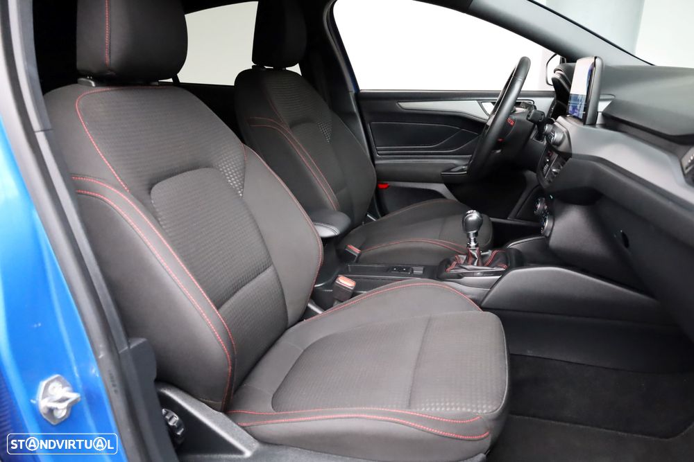 Ford Focus 1.0 EcoBoost MHEV ST-Line - 53