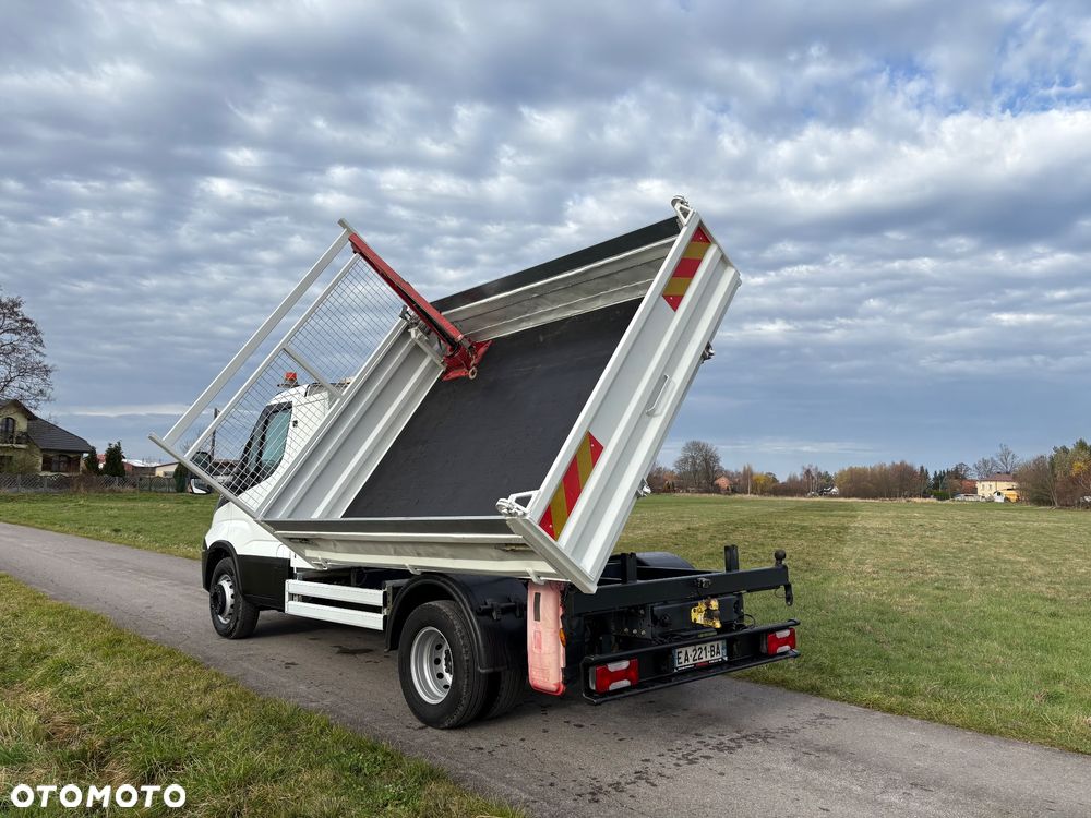 Iveco DAILY 70C17/Wywrot na 3strony/DMC 7000Kg/Żuraw/Klima/Super stan - 2