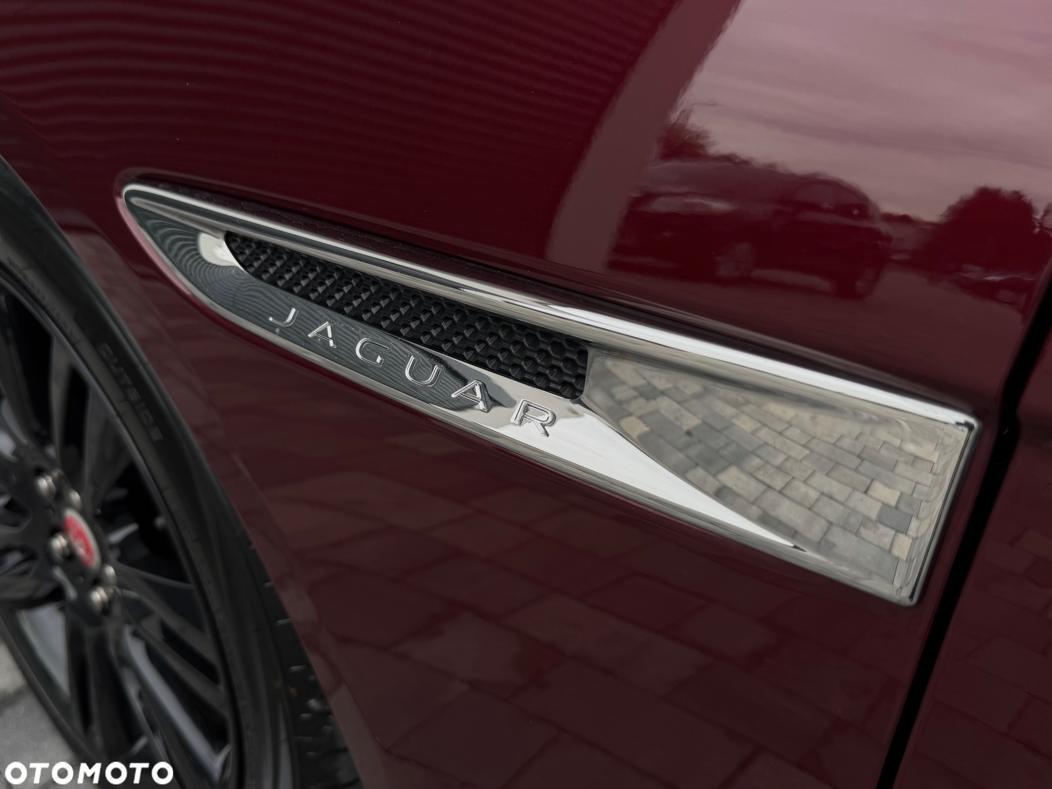Jaguar XE 2.0 D Prestige - 37