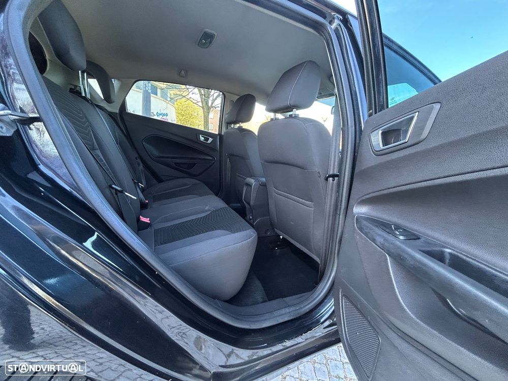 Ford Fiesta 1.0 T EcoBoost Titanium PowerShift - 13