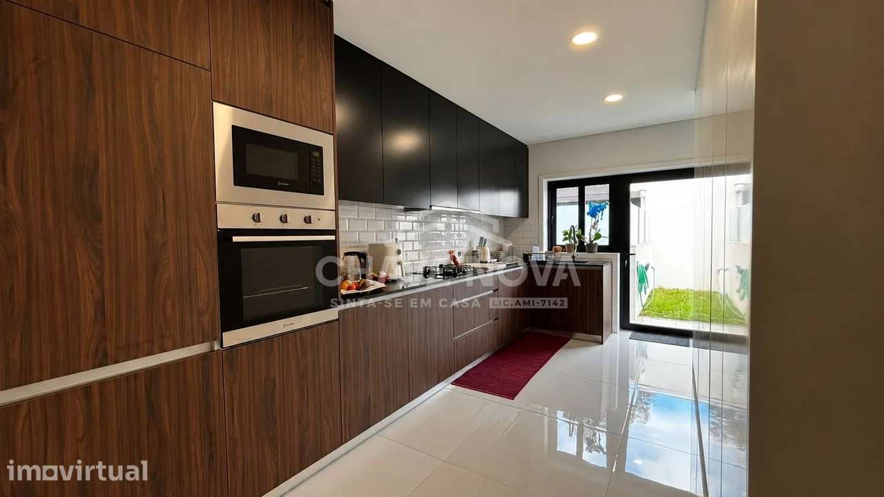 Excelente Apartamento Moradia T3 em São Romão do Coronado, Maia - Grande imagem: 2/21