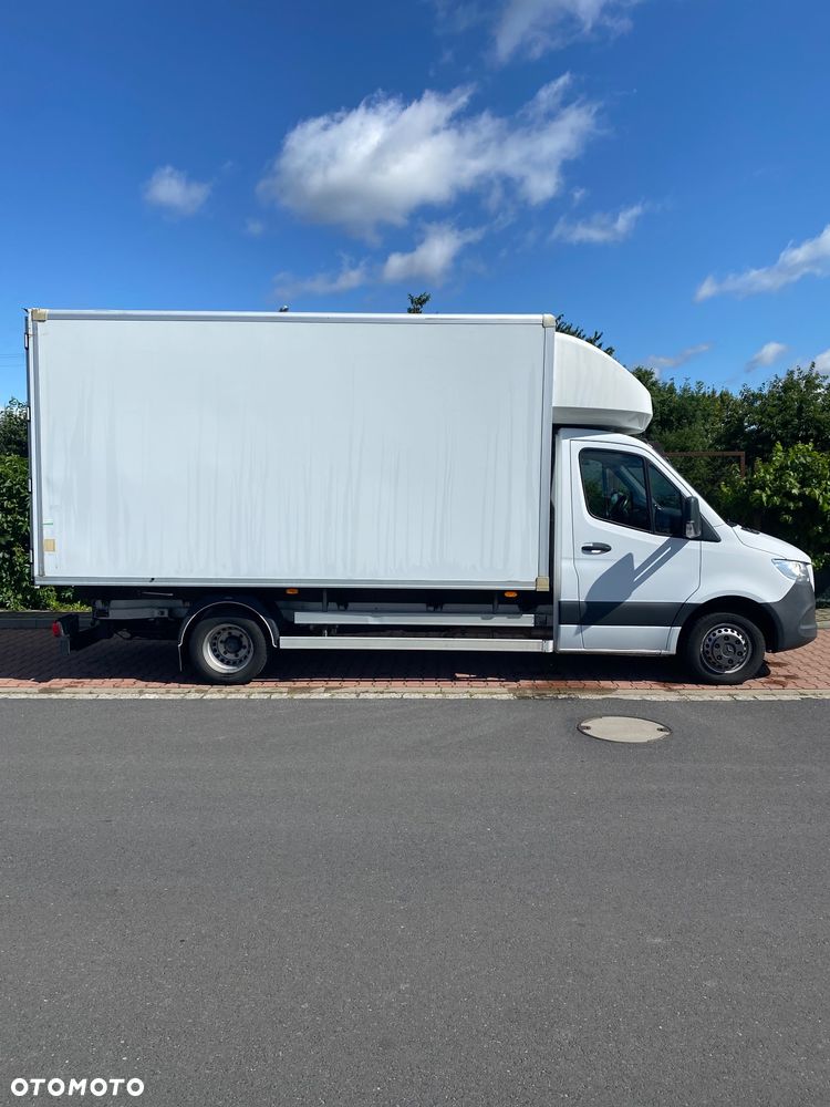 Mercedes-Benz Sprinter - 4