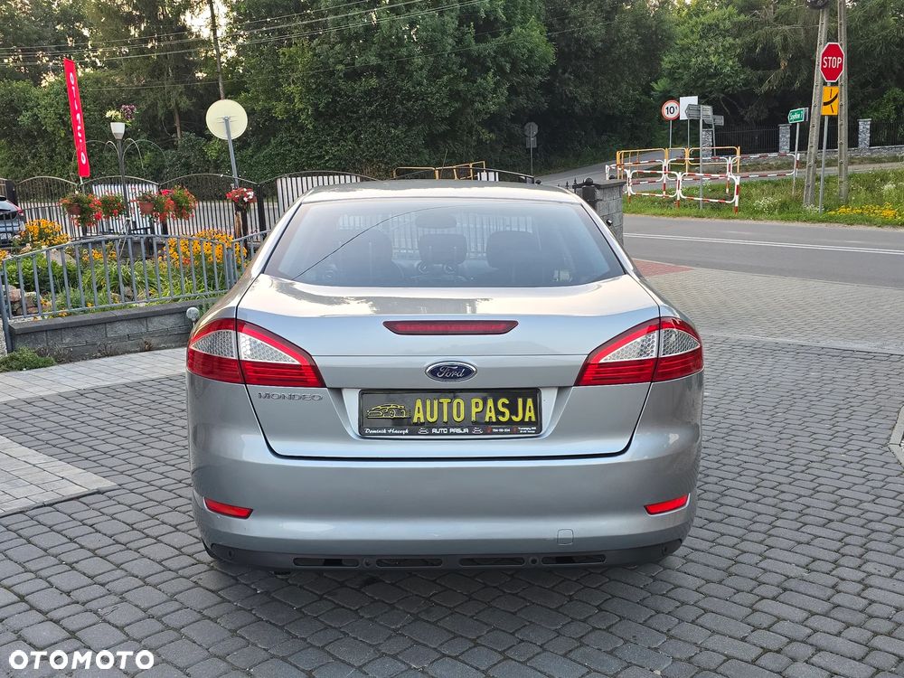 Ford Mondeo 2.0 Viva Titanium - 16