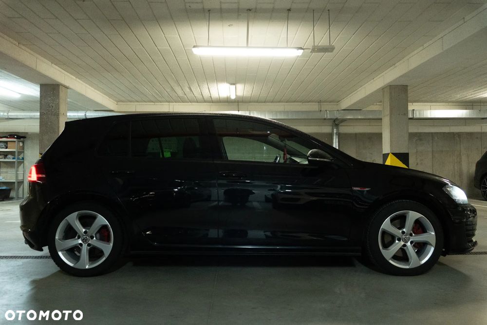 Volkswagen Golf GTI BlueMotion Technology - 17