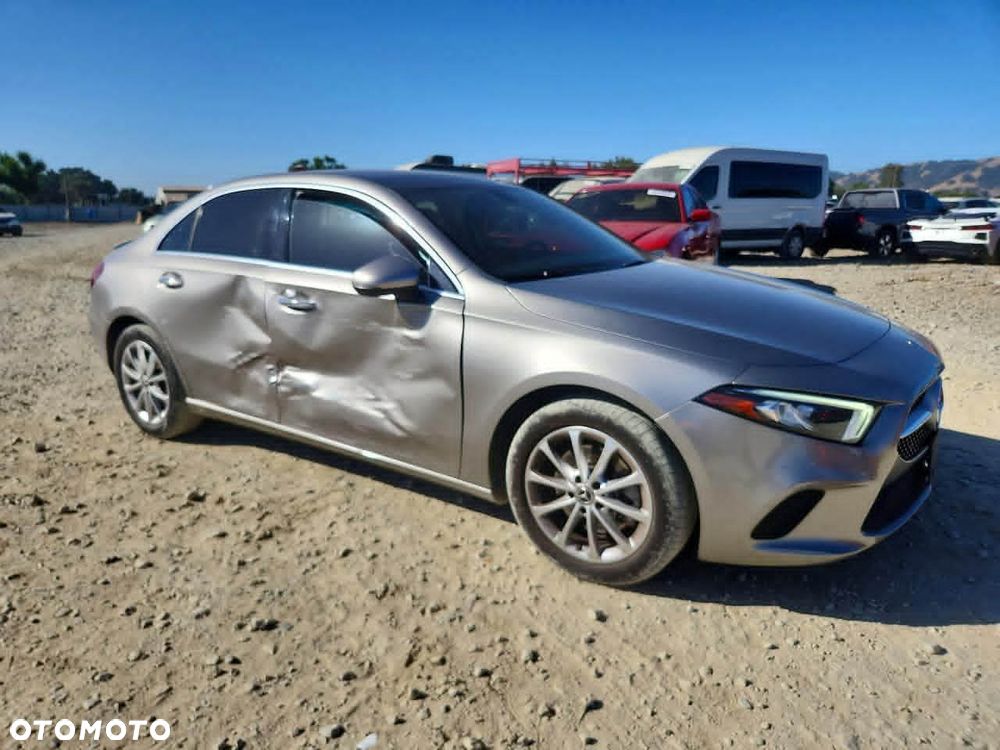 Mercedes-Benz Klasa A 220 4-Matic 7G-DCT - 7