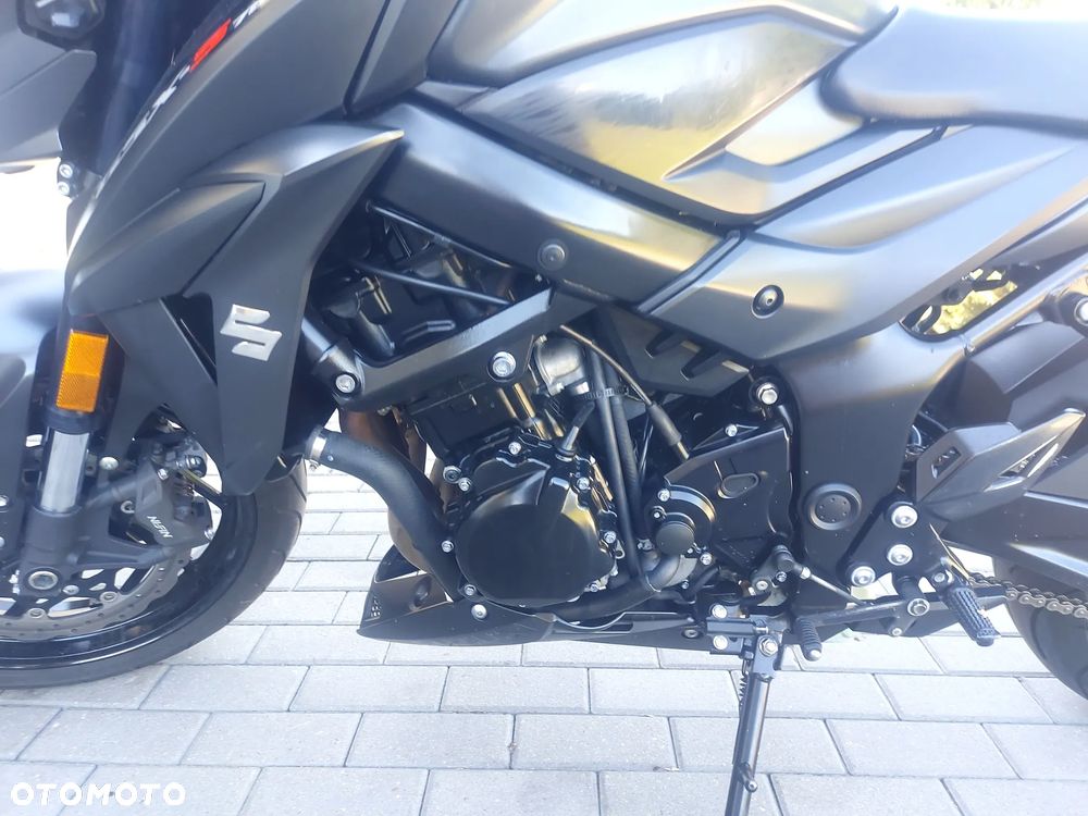 Suzuki GSX - 5