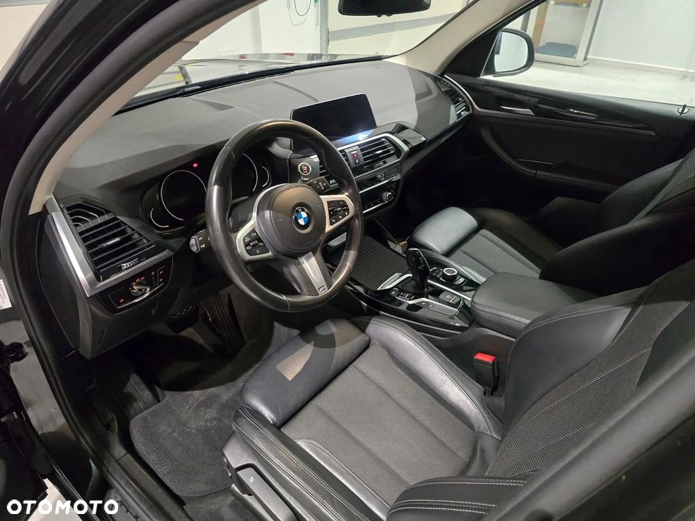 BMW X3 xDrive20d Advantage - 10