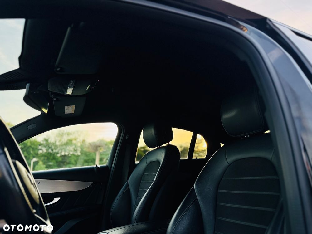 Mercedes-Benz GLC 300 d 4Matic 9G-TRONIC AMG Line Plus - 12