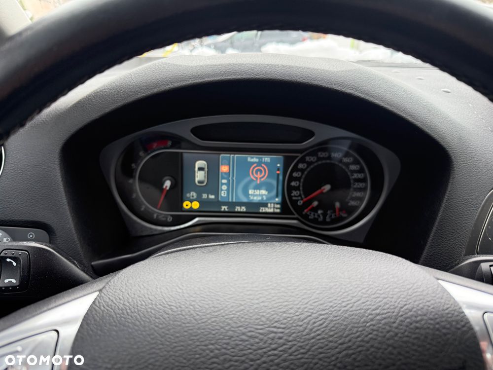 Ford Mondeo - 8