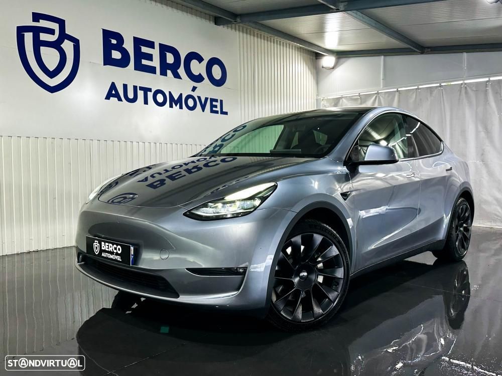Tesla Model Y Long Range Dual Motor AWD - 2
