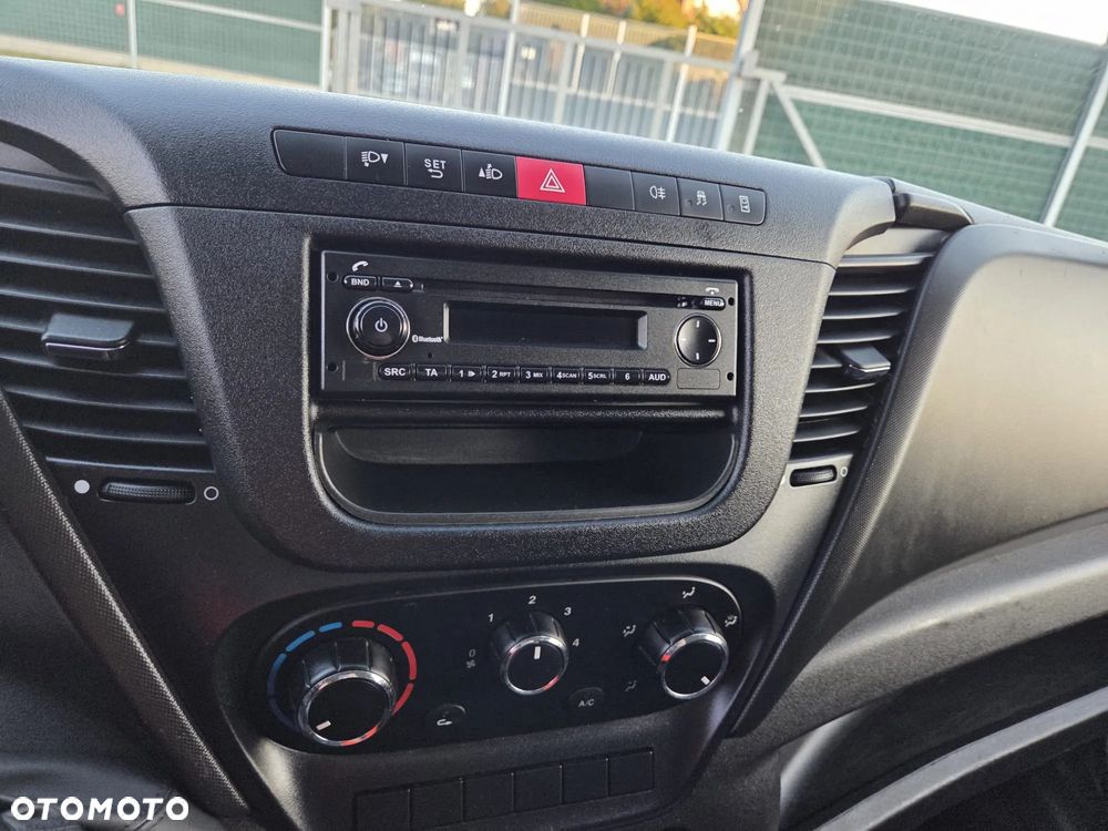 Iveco 35S14 KONTENER KLIMA TEMPOMAT WINDA DO JAZDY - 10