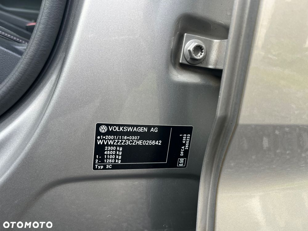 Volkswagen Passat 2.0 TDI SCR DSG Business - 27