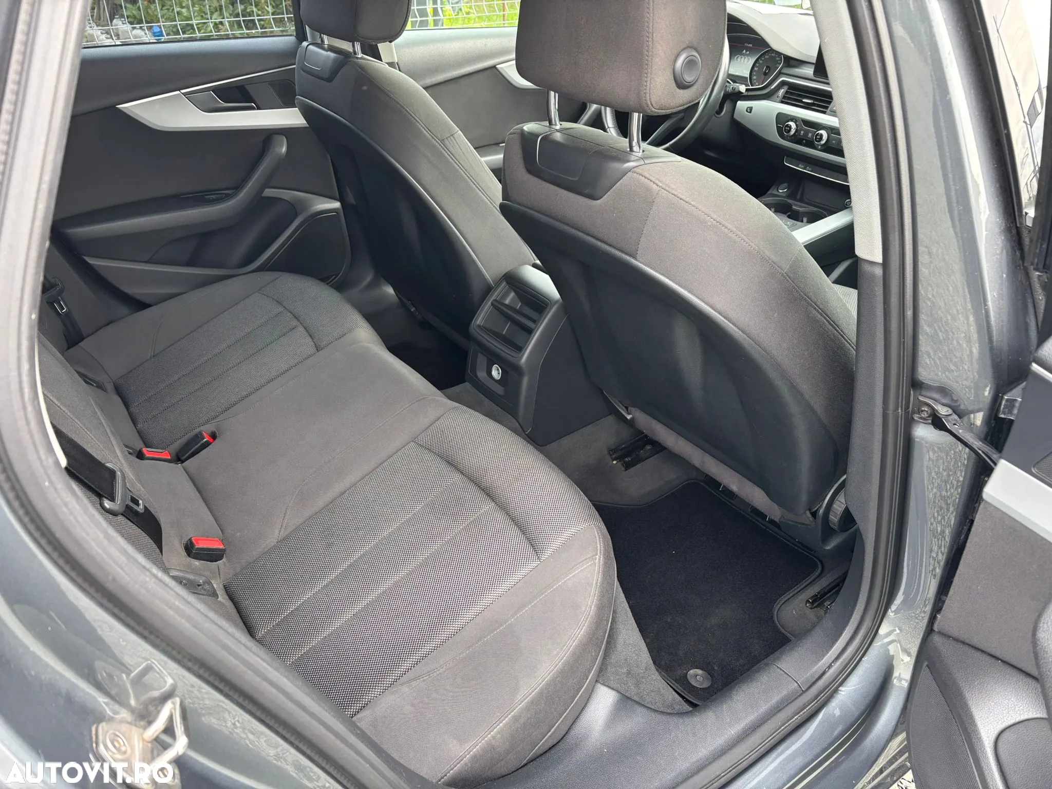 Audi A4 2.0 TDI ultra S tronic - 7