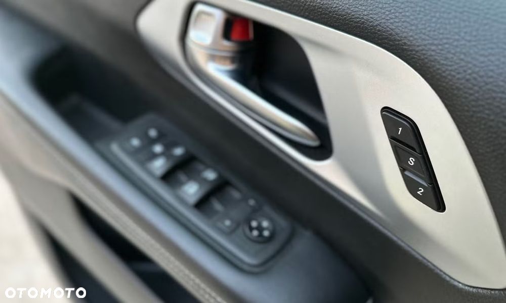 Chrysler Pacifica - 18
